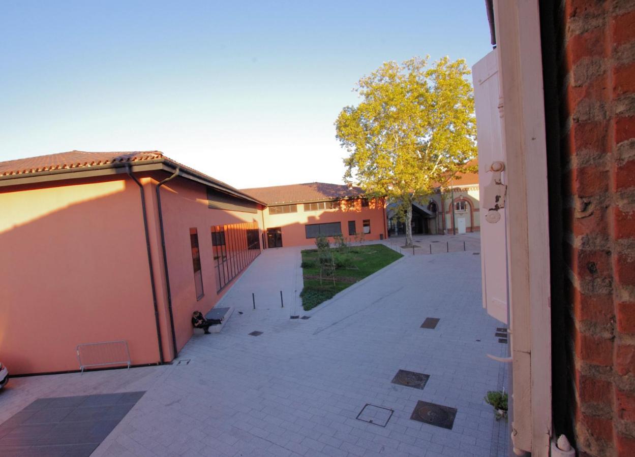 Hostel Les Cordees Liees Альби Экстерьер фото