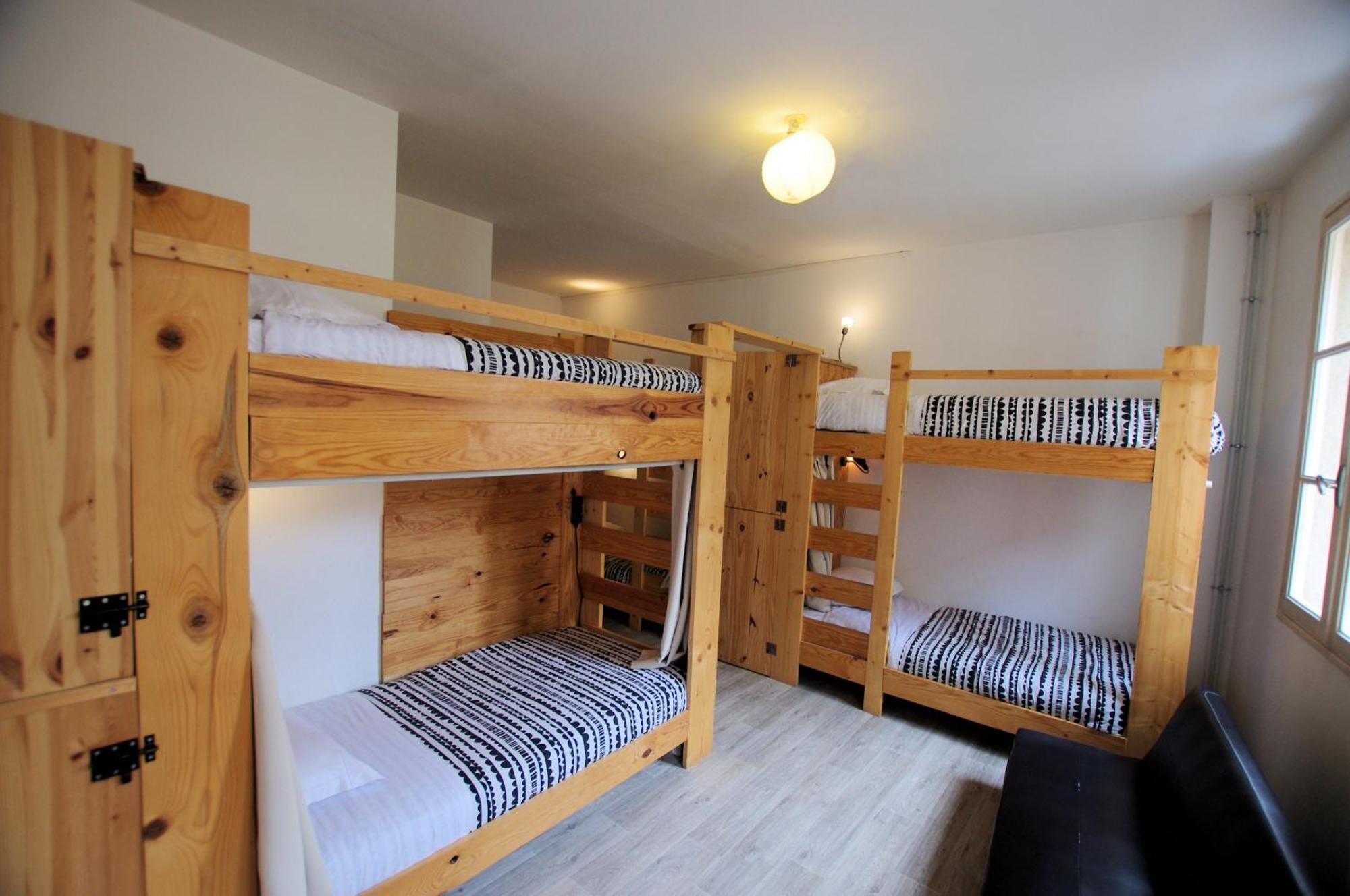 Hostel Les Cordees Liees Альби Экстерьер фото