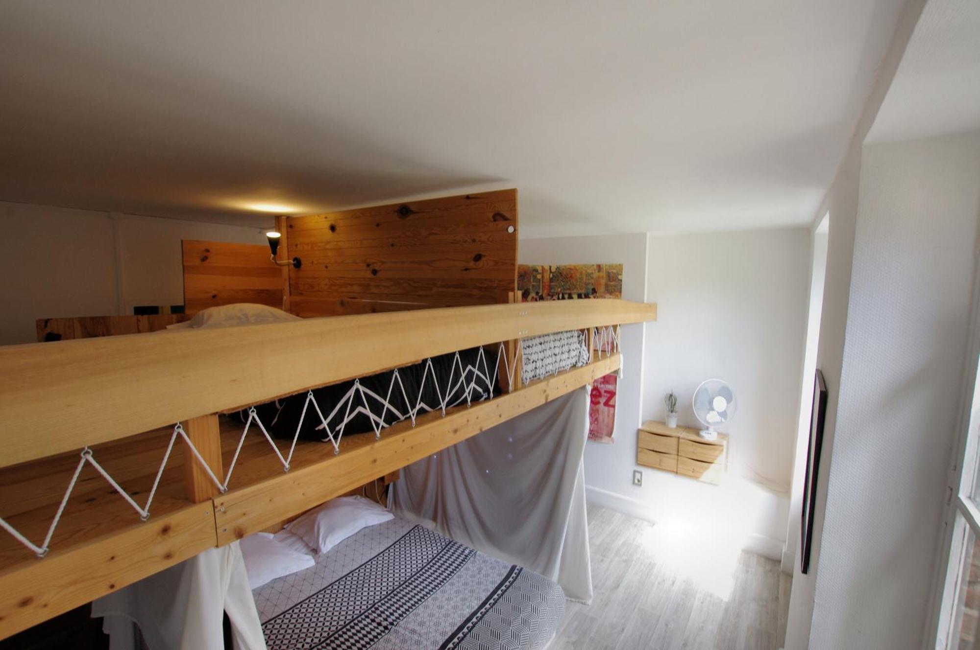 Hostel Les Cordees Liees Альби Экстерьер фото